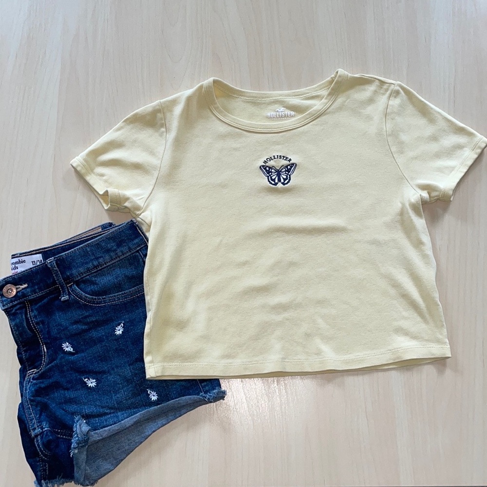 Hollister Women’s Yellow Crop Top Size XS